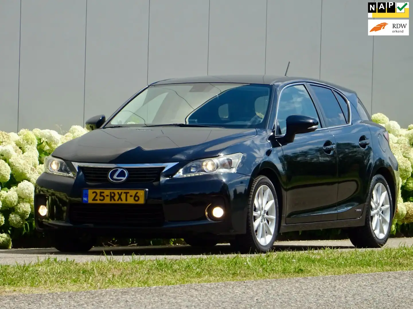 Lexus CT 200h Hybrid // NL // Navi / LED / Dealer-Oh! Nero - 1