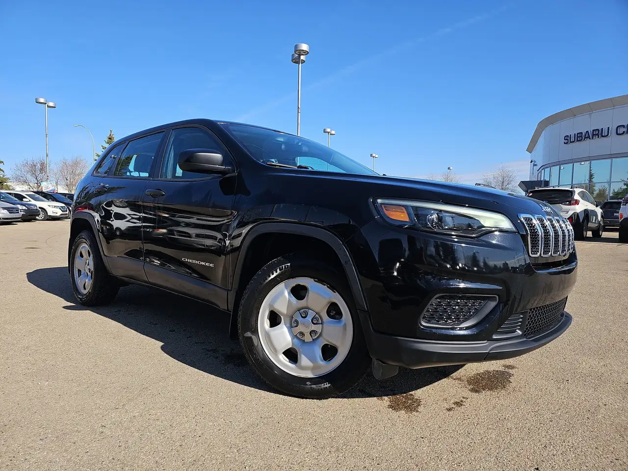 Jeep Cherokee photo Jeep Cherokee