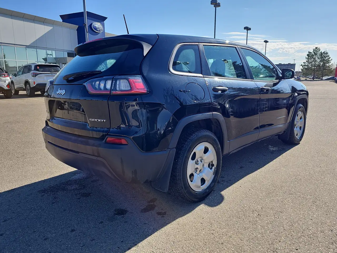 Jeep Cherokee photo Jeep Cherokee