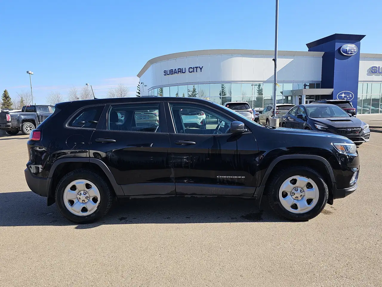 Jeep Cherokee photo Jeep Cherokee