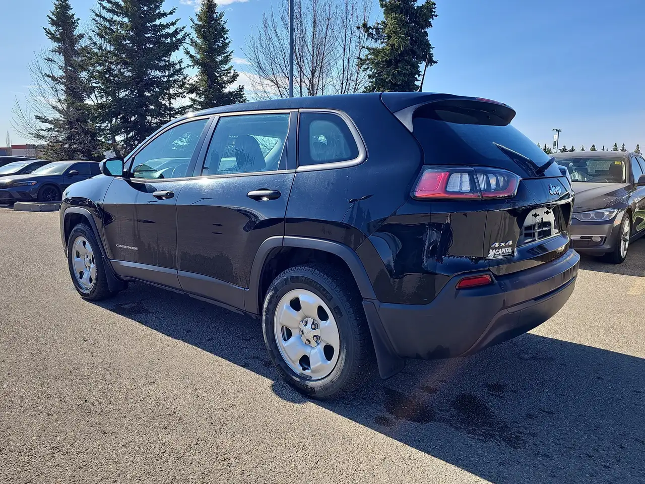 Jeep Cherokee photo Jeep Cherokee