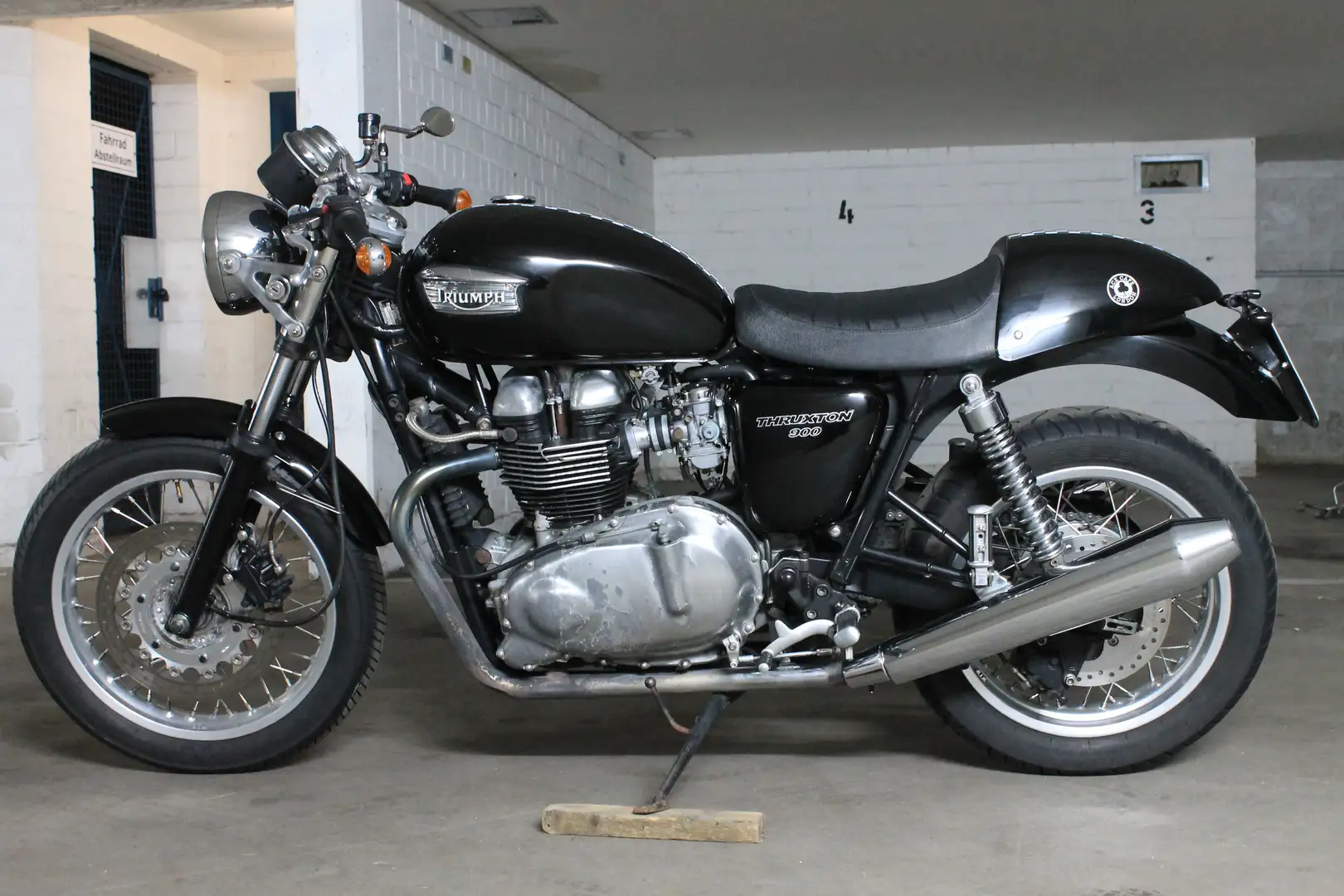 Triumph Thruxton 900 / Vergaser - 2