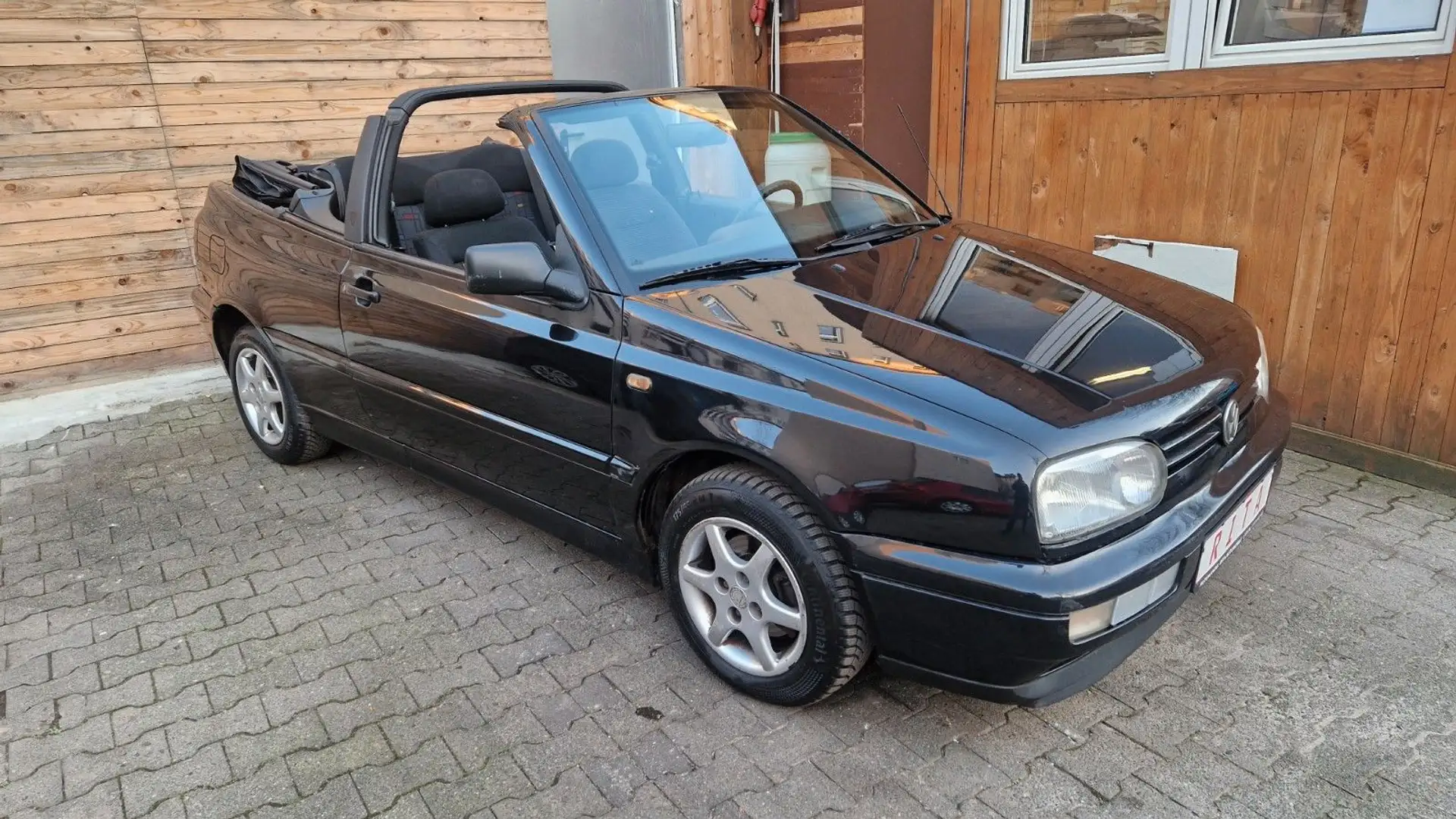 Volkswagen Golf 3 Cabrio 1.6 Automatik, 2 Hand Schwarz - 2