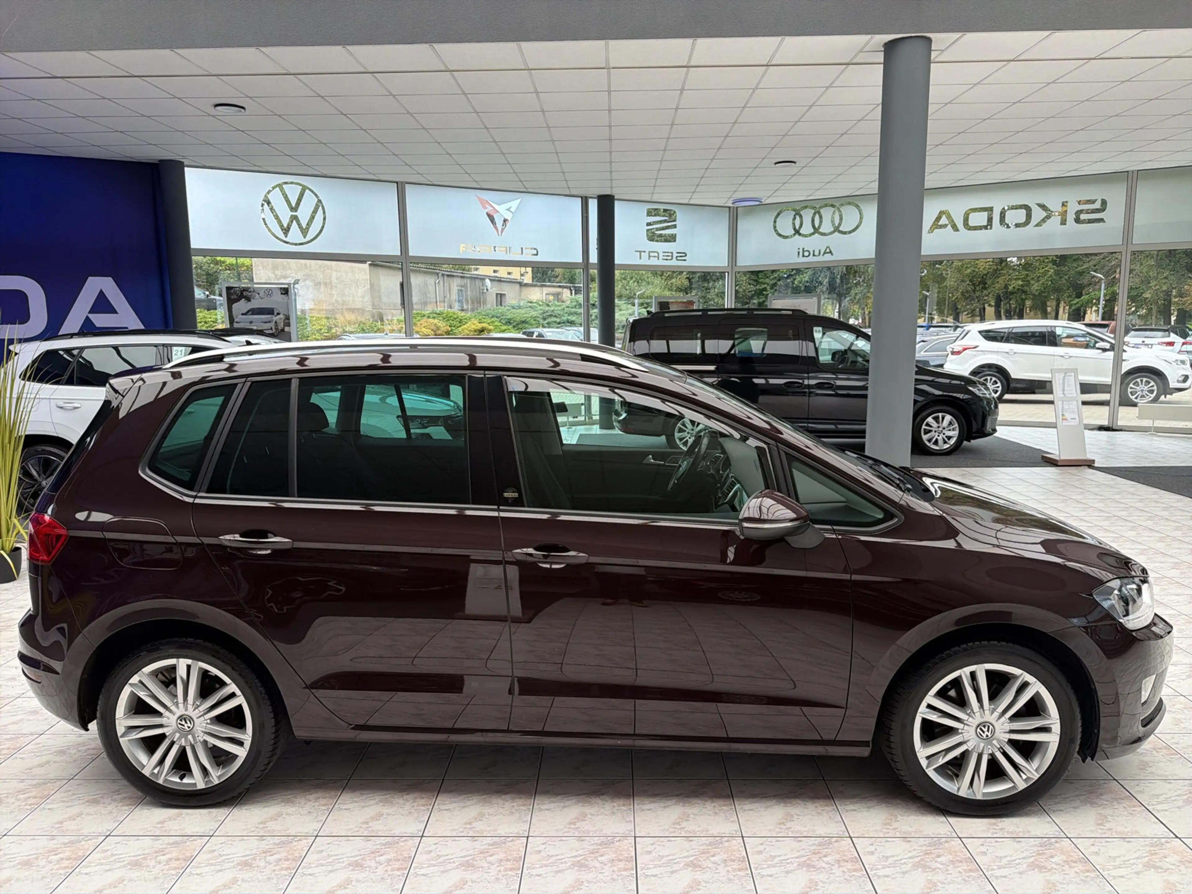 Volkswagen Golf Sportsvan 1.4 DSG Sound XENON*NAVI*AHK — photo 6