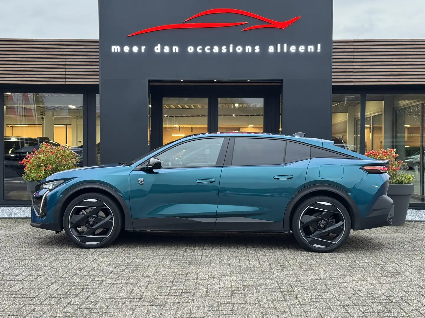 Peugeot 408 GT HYbrid 225 EAT8 Blau - 2