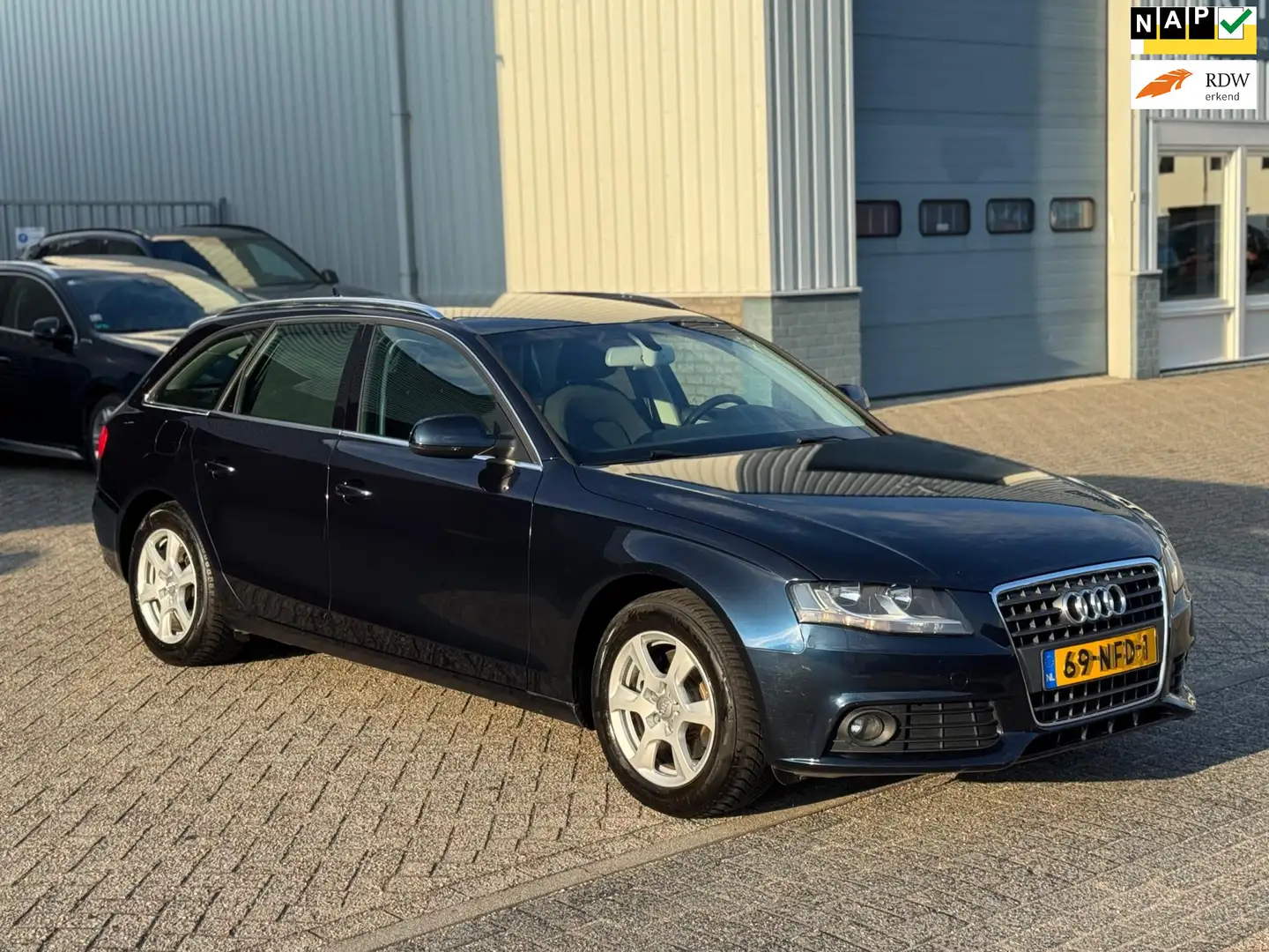 Audi A4 Avant 1.8 TFSI Pro Line Business AUT | Apple Carpl Blauw - 1
