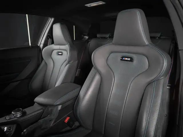 BMW M2 view 11