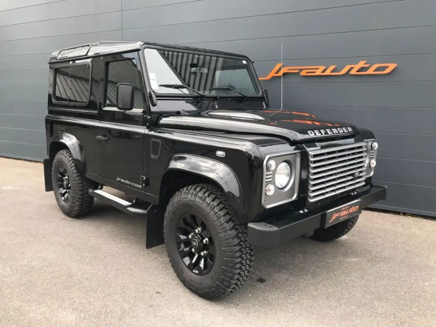 Land Rover Defender 90 SW TD4 Negro - 1