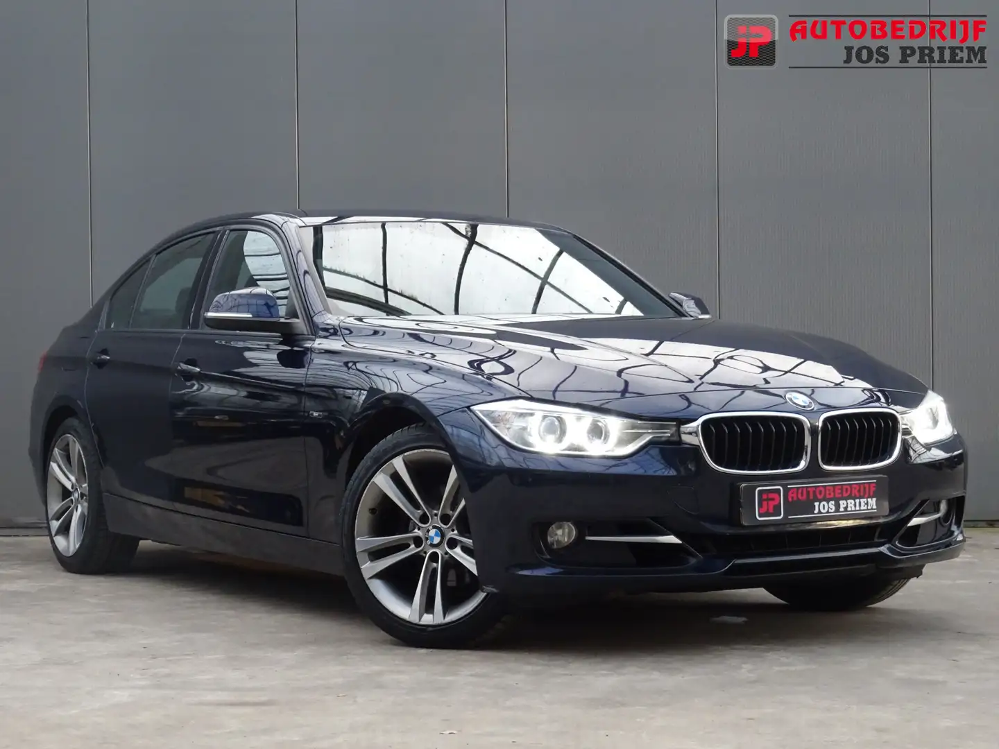 BMW 320 3-serie 320i Executive Sport * PDC * SPORT STOELEN Blau - 2