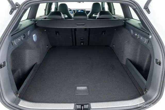 Volkswagen Passat view 8