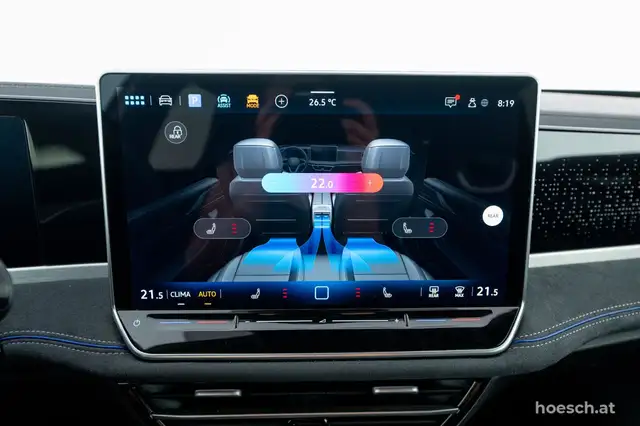 Volkswagen Passat view 14