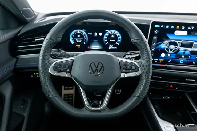 Volkswagen Passat view 6