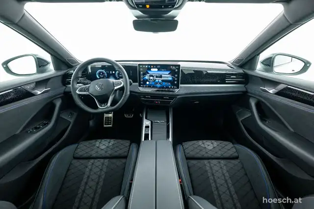 Volkswagen Passat view 5