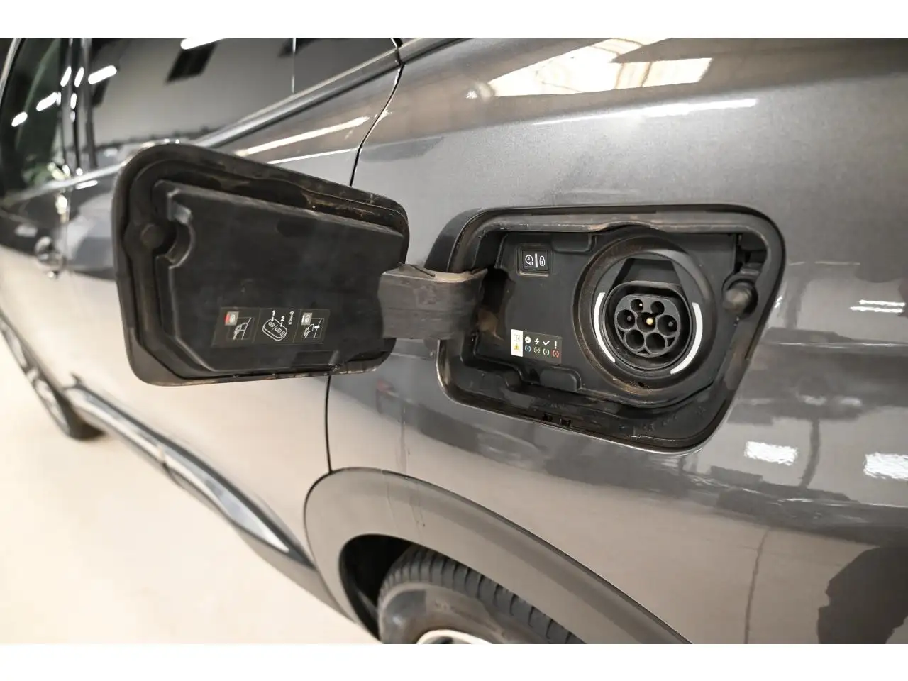 Peugeot 3008 3008 Plug-In Hybrid — photo 30