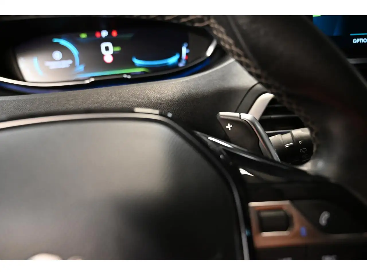 Peugeot 3008 3008 Plug-In Hybrid — photo 23