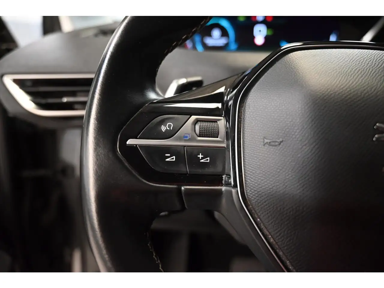 Peugeot 3008 3008 Plug-In Hybrid — photo 24