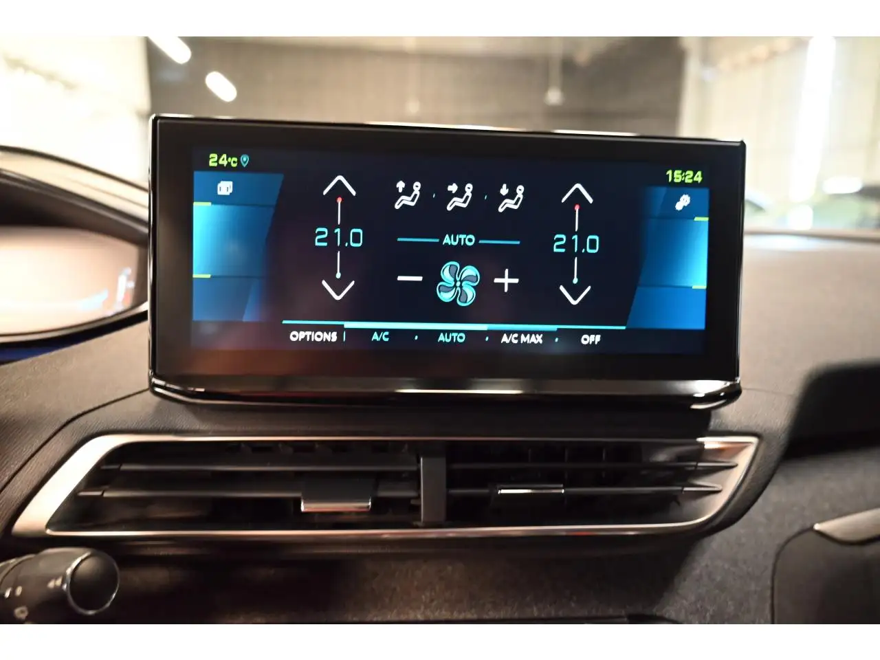 Peugeot 3008 3008 Plug-In Hybrid — photo 20