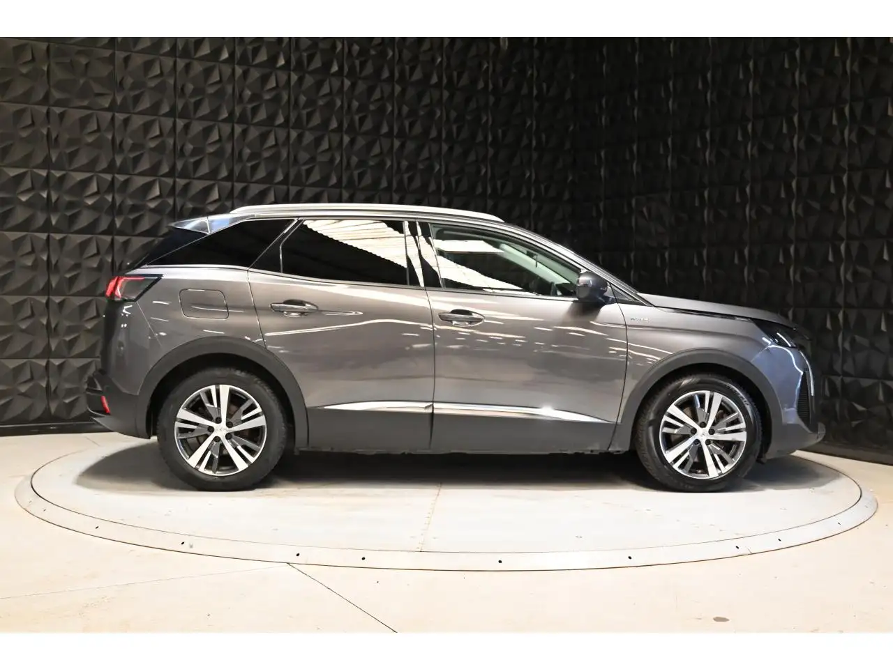 Peugeot 3008 3008 Plug-In Hybrid — photo 7
