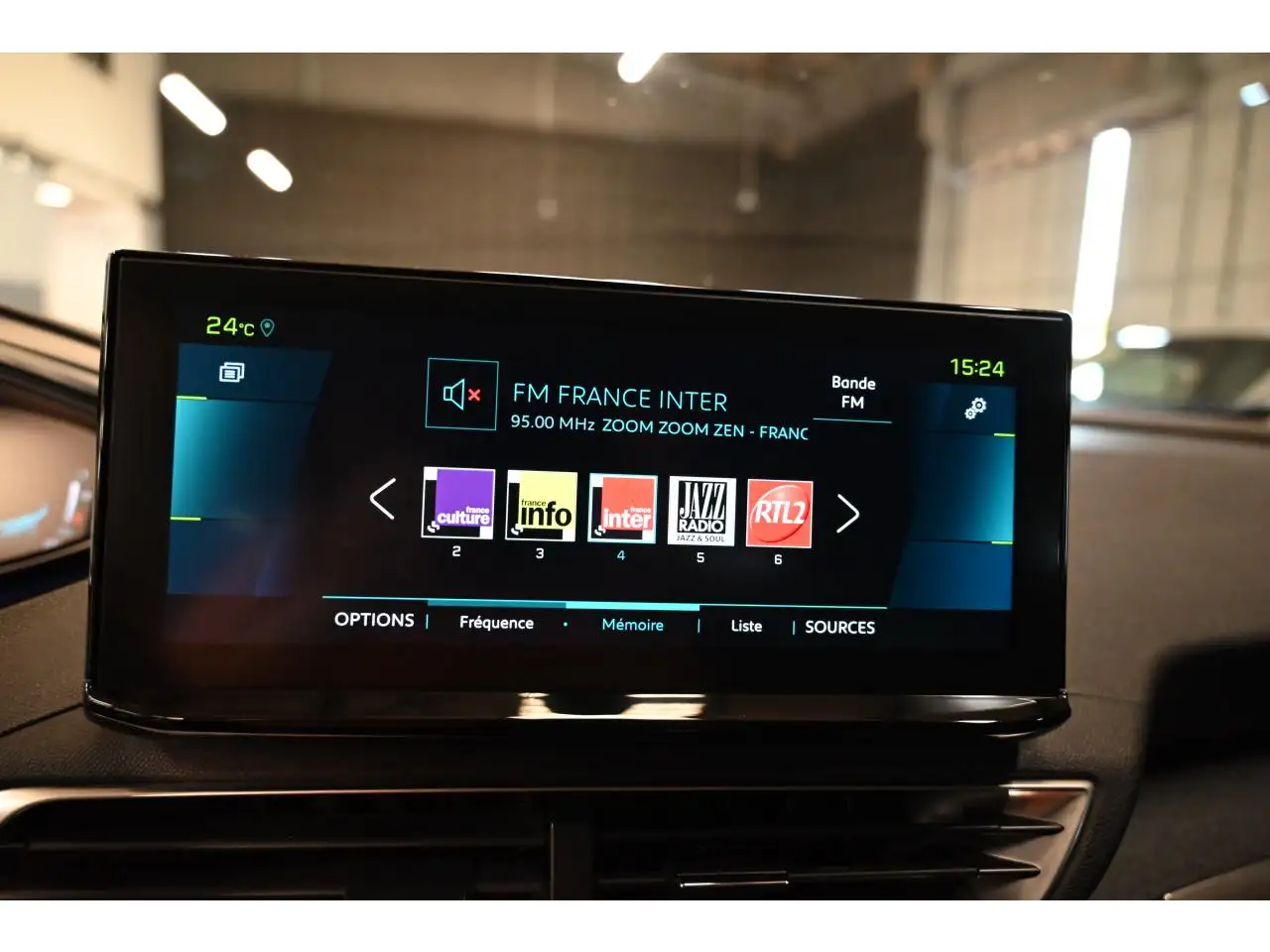 Peugeot 3008 3008 Plug-In Hybrid — photo 19
