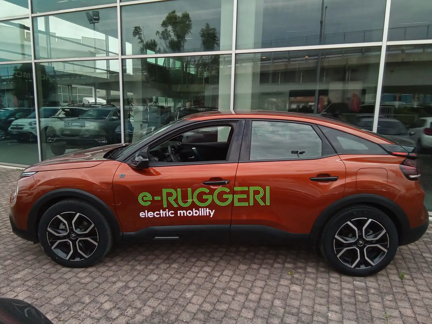Citroen E-C4 Electric motore elettrico 136 CV Shine Orange - 2
