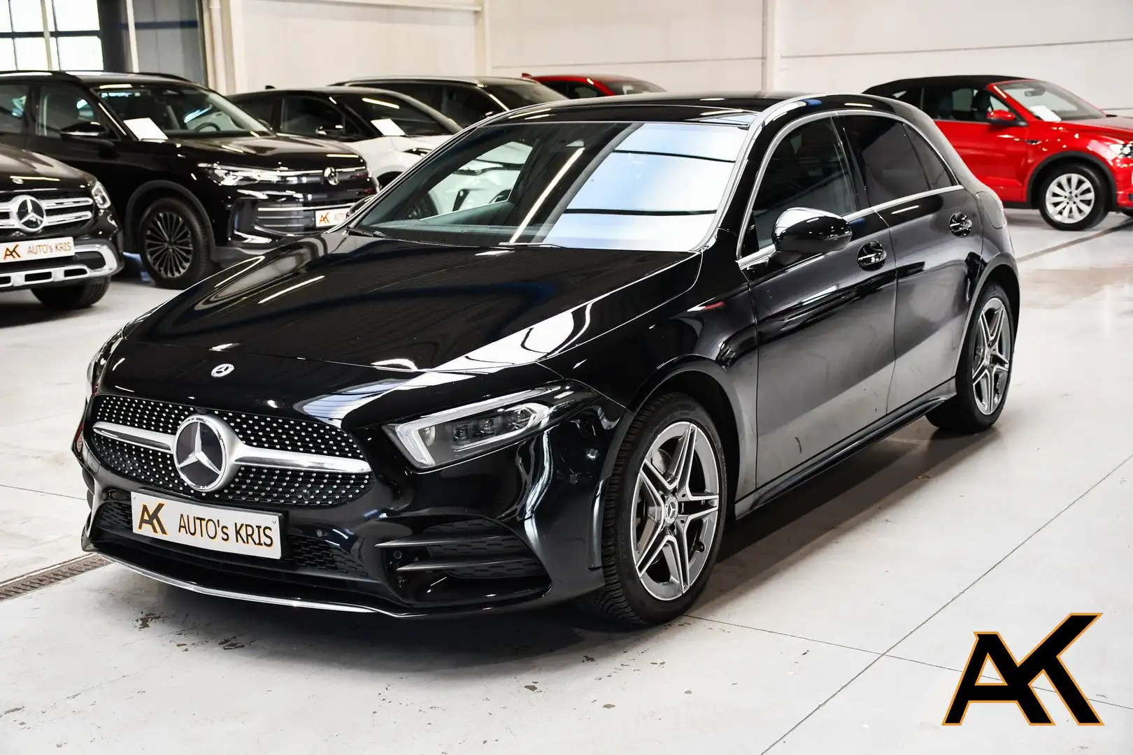 Mercedes-Benz A 250 A 250e PHEV AMG Line / PANO / NAVI / CAM / PDC/ CC Noir - 1