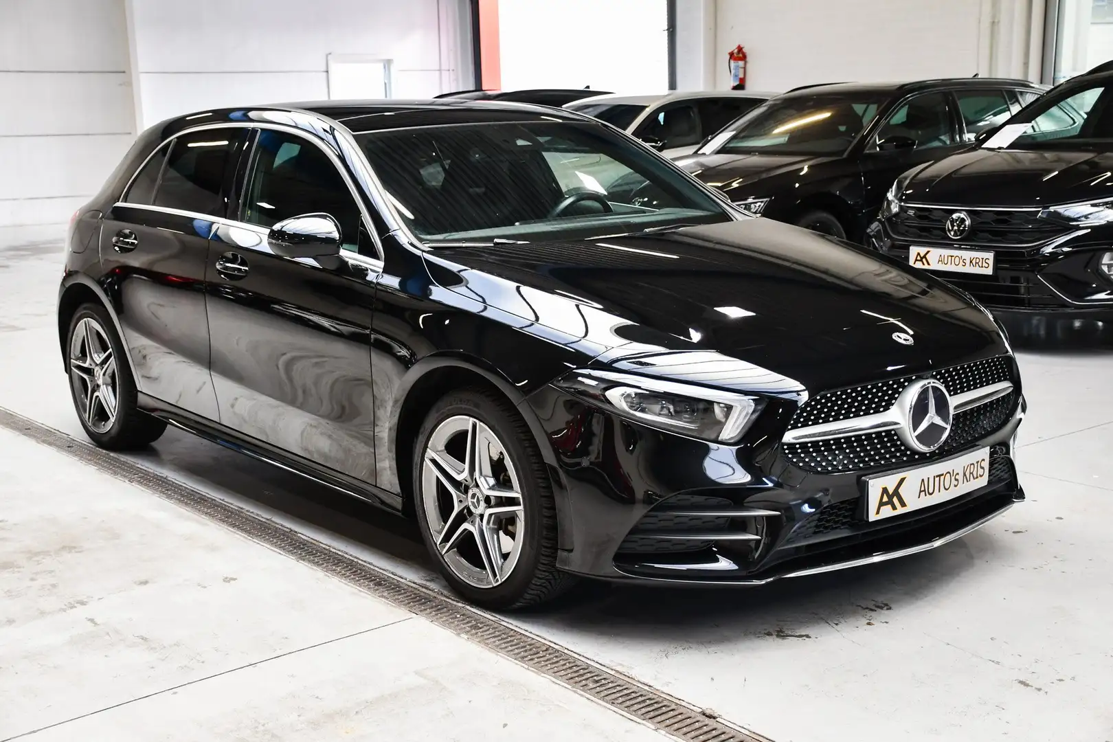 Mercedes-Benz A 250 A 250e PHEV AMG Line / PANO / NAVI / CAM / PDC/ CC Noir - 2