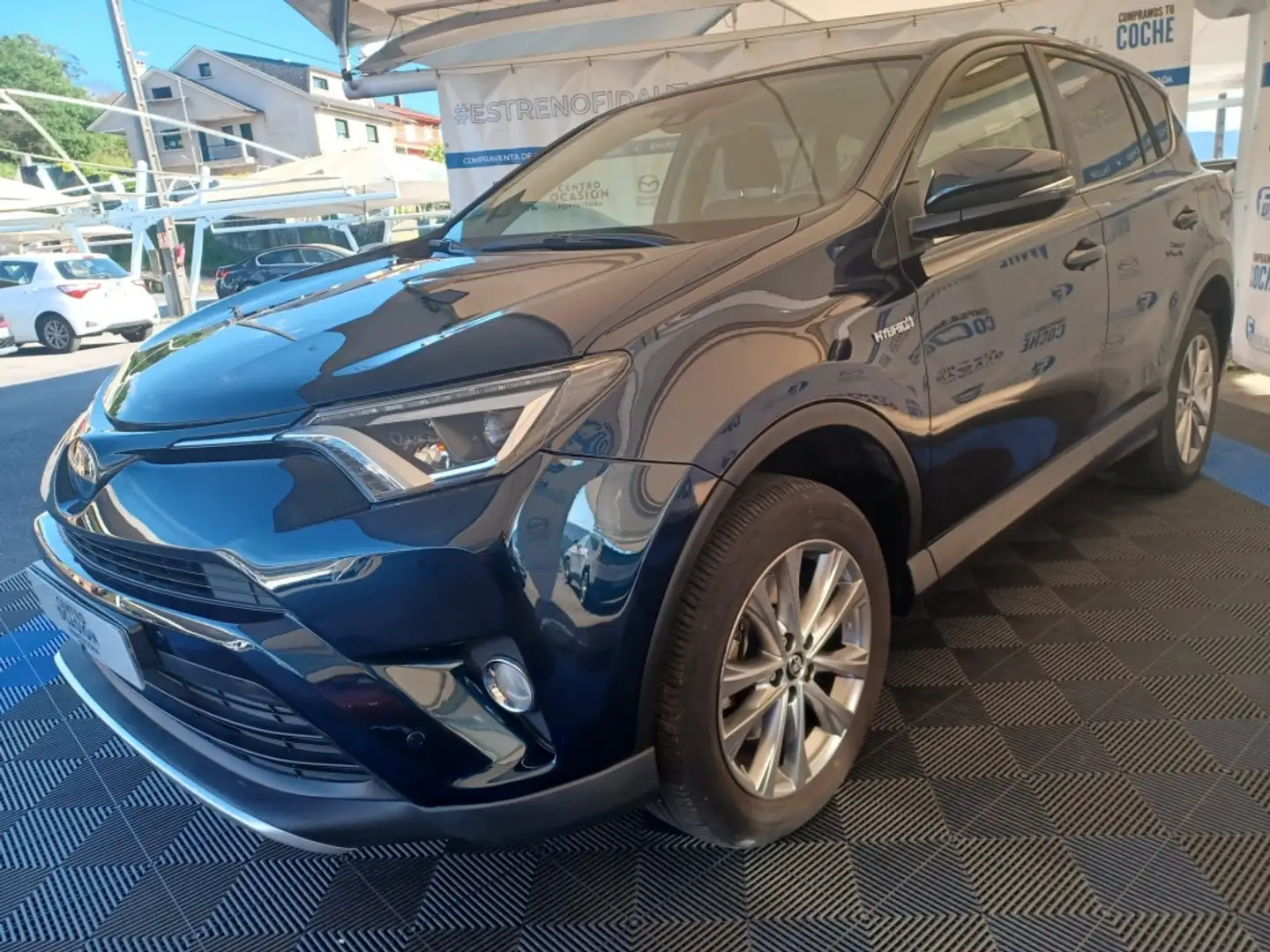 Toyota RAV 4 2.5 hybrid AWD Advance Schwarz - 2