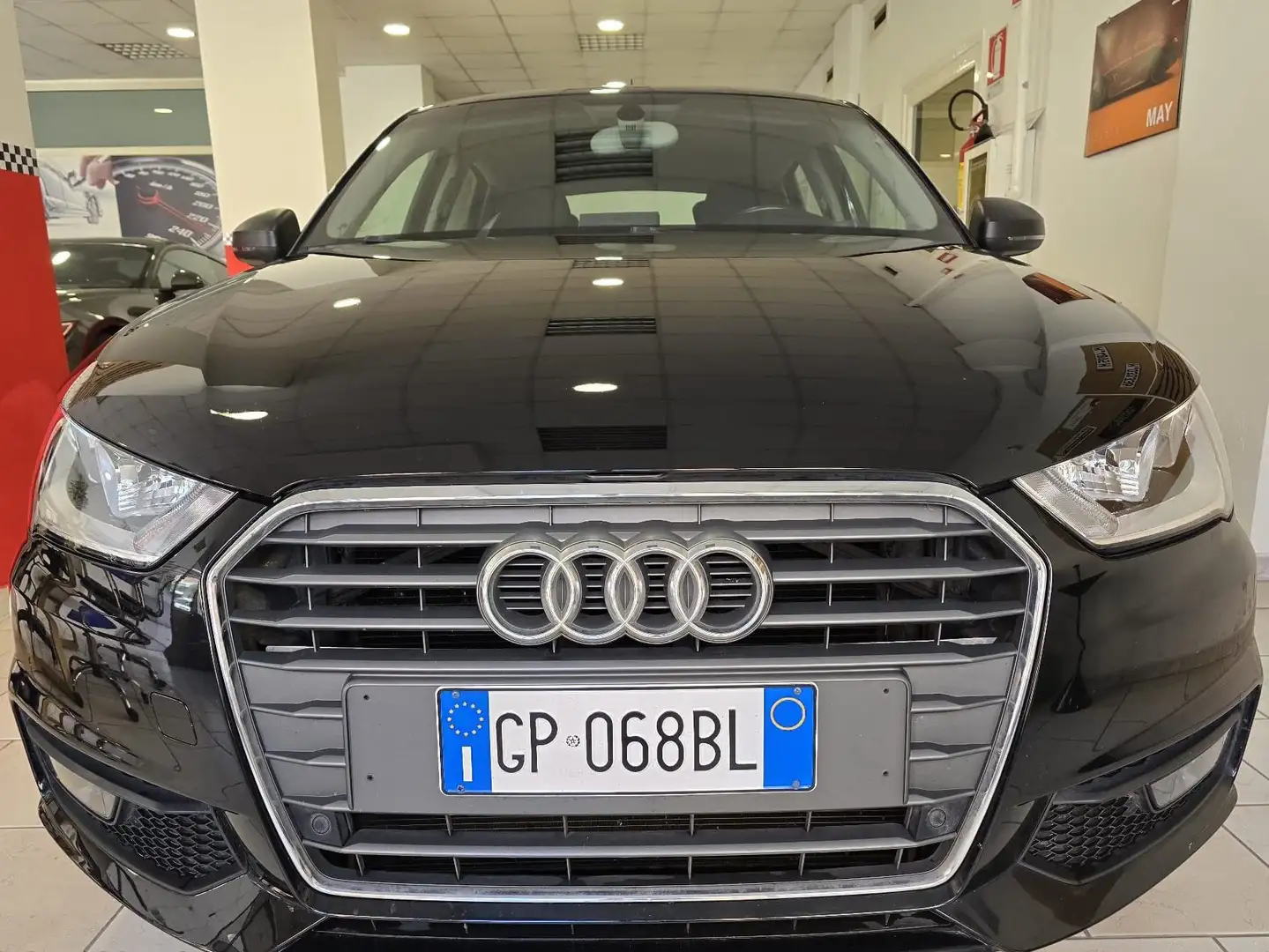Audi A1 Sportback 1.0 tfsi  95cv *adatta a neopatentati Nero - 2