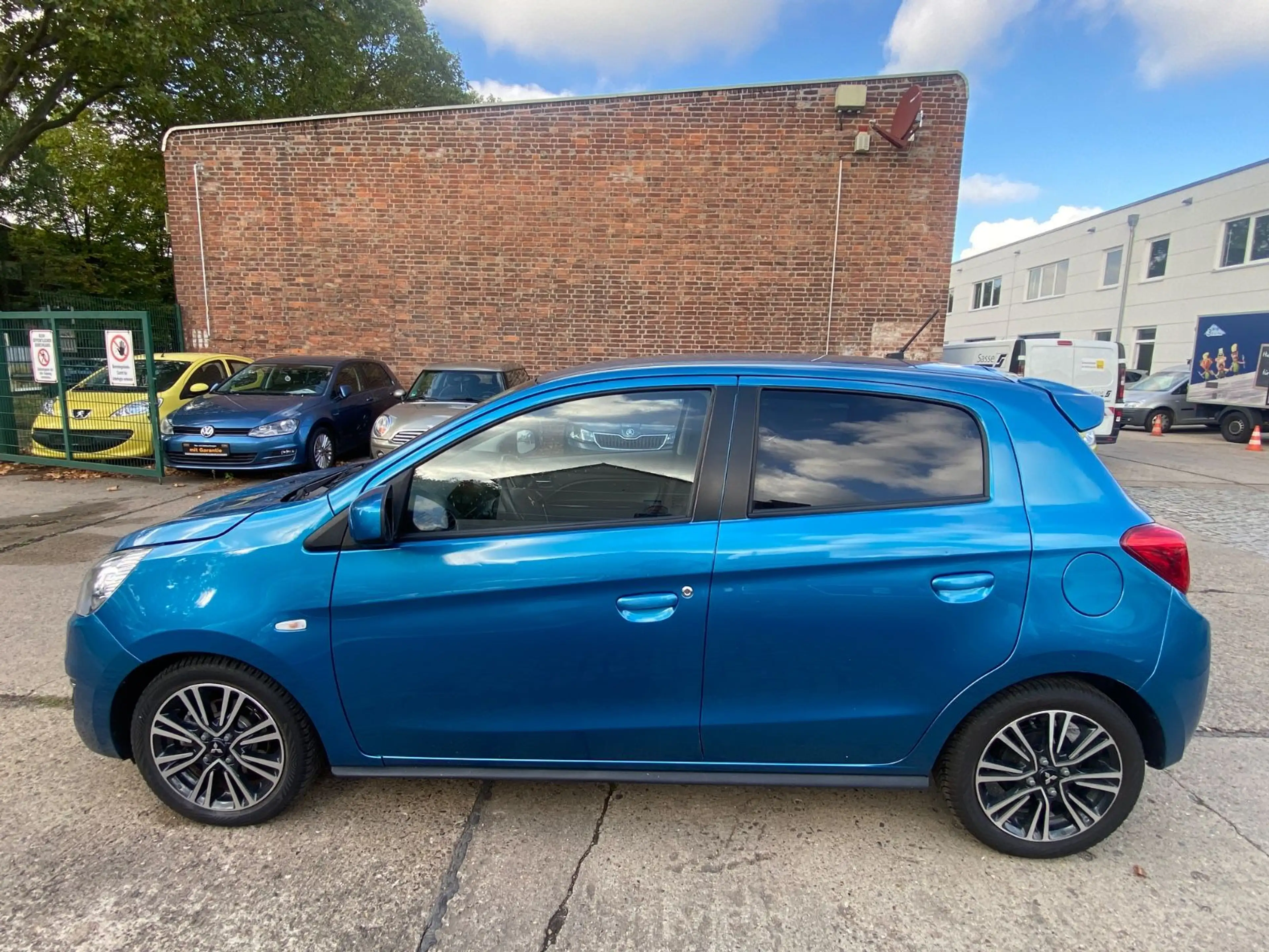 Mitsubishi Space Star Diamant Edition+Aut.+Navi+Allwetter — photo 4