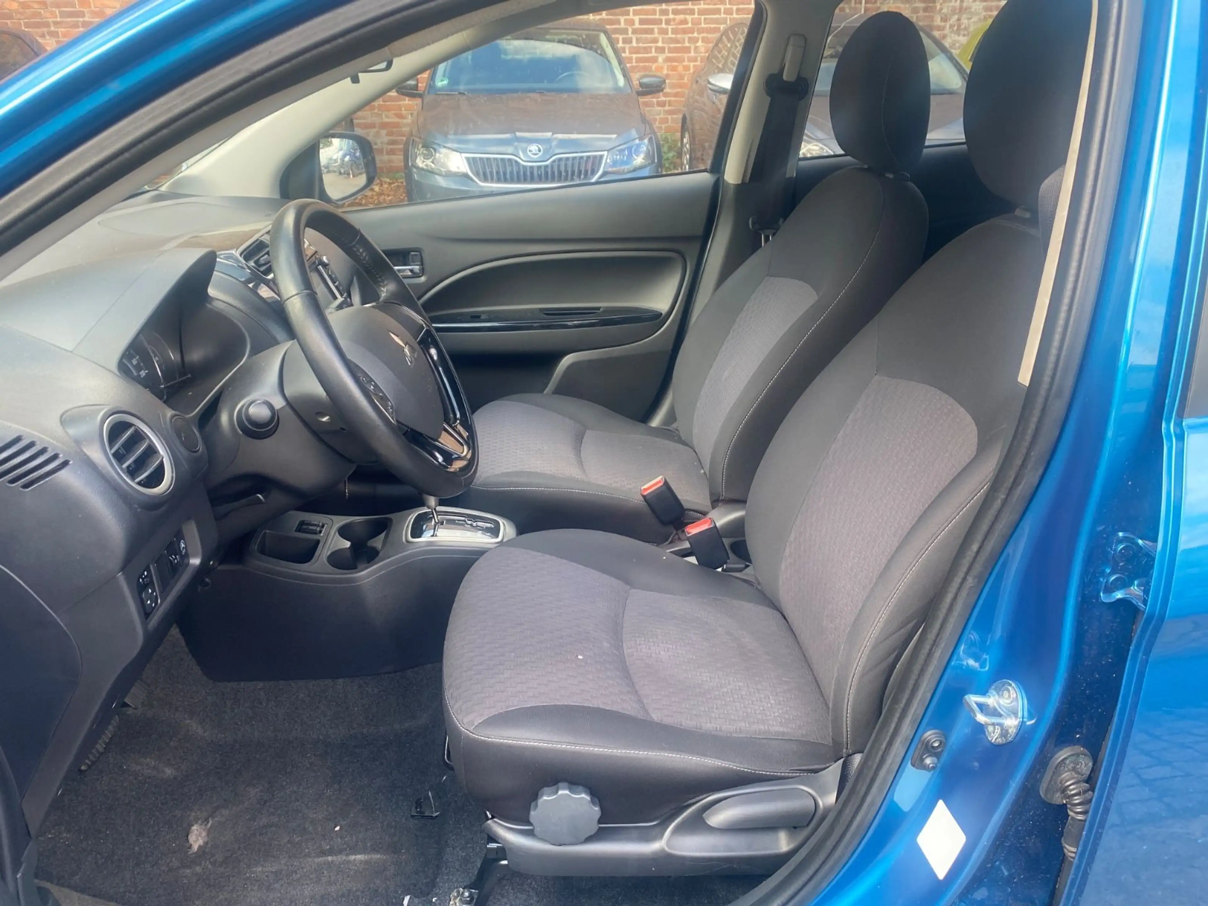 Mitsubishi Space Star Diamant Edition+Aut.+Navi+Allwetter — photo 11