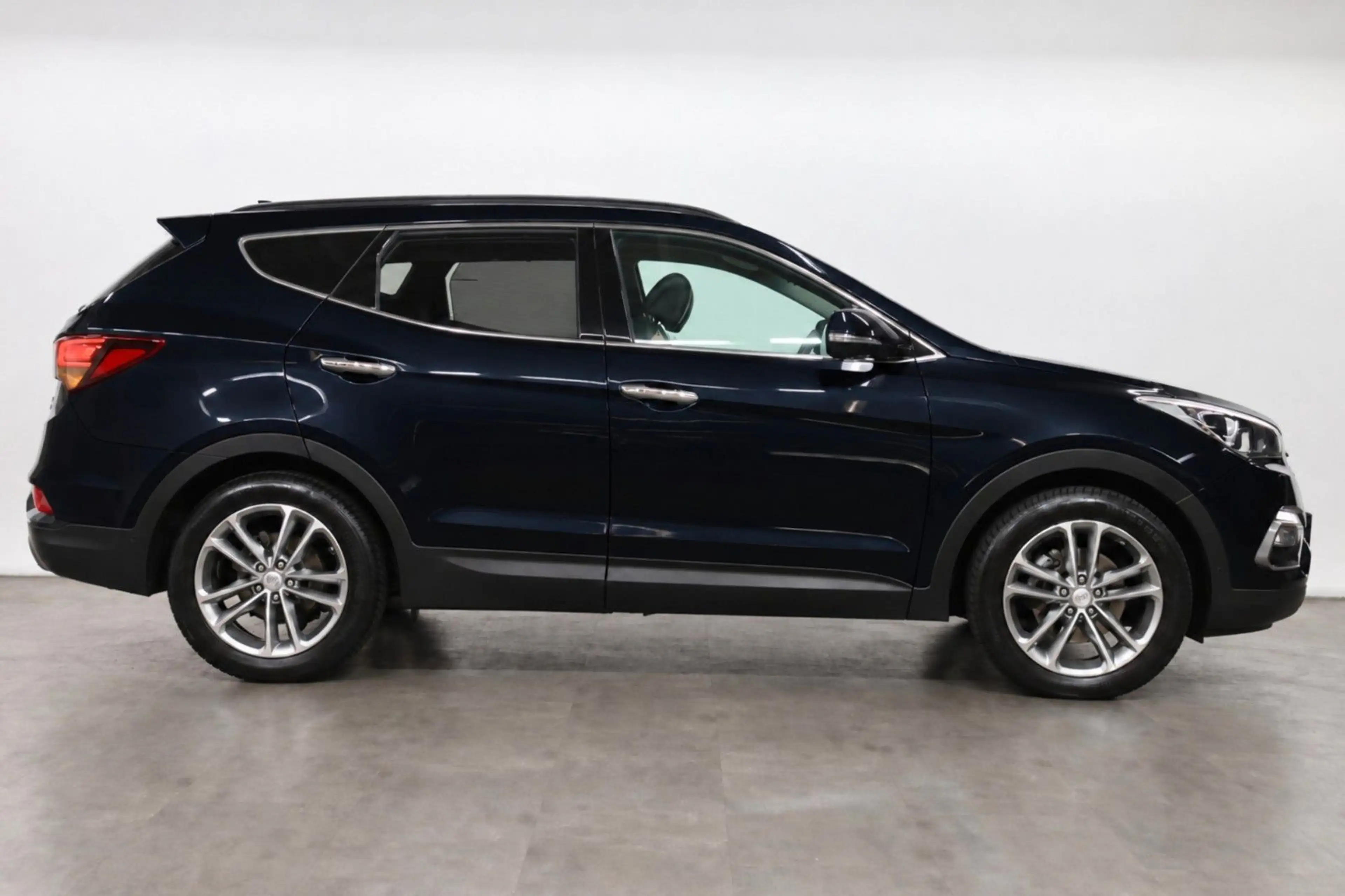 Hyundai SANTA FE Premium 4WD*7-SITZER*360°*AHK*INFINITY* — photo 9