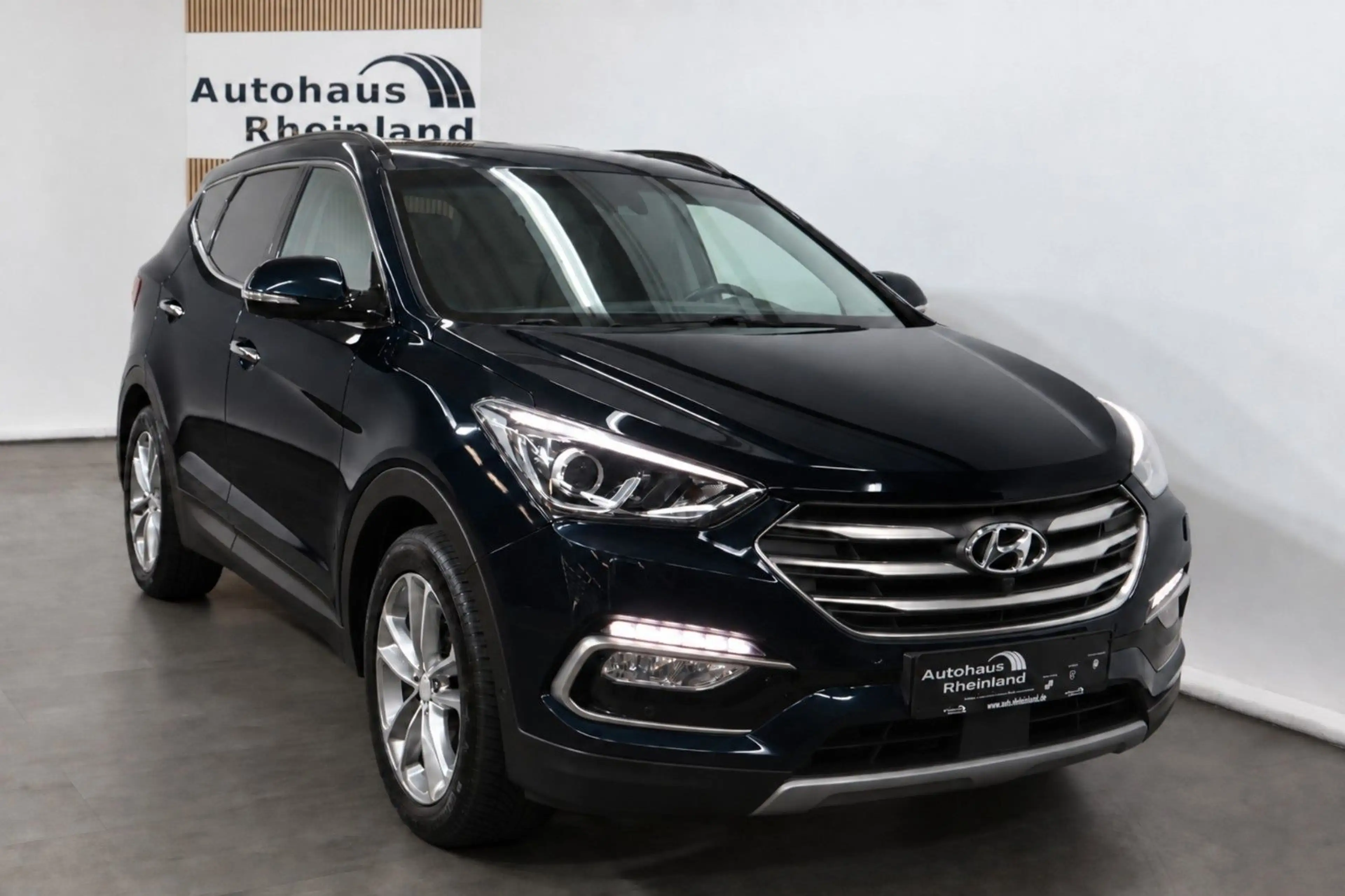 Hyundai SANTA FE Premium 4WD*7-SITZER*360°*AHK*INFINITY* — photo 5