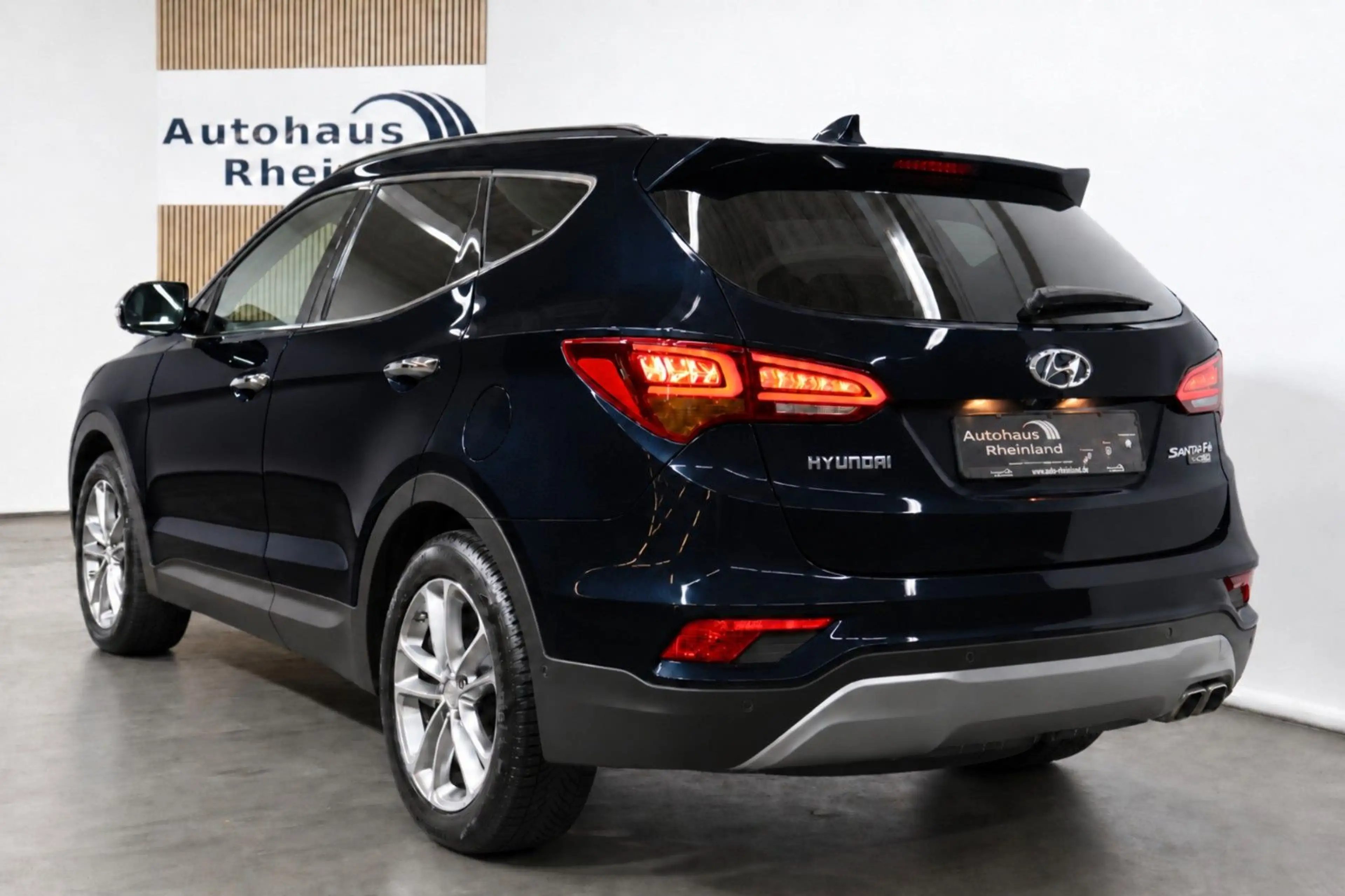 Hyundai SANTA FE Premium 4WD*7-SITZER*360°*AHK*INFINITY* — photo 6