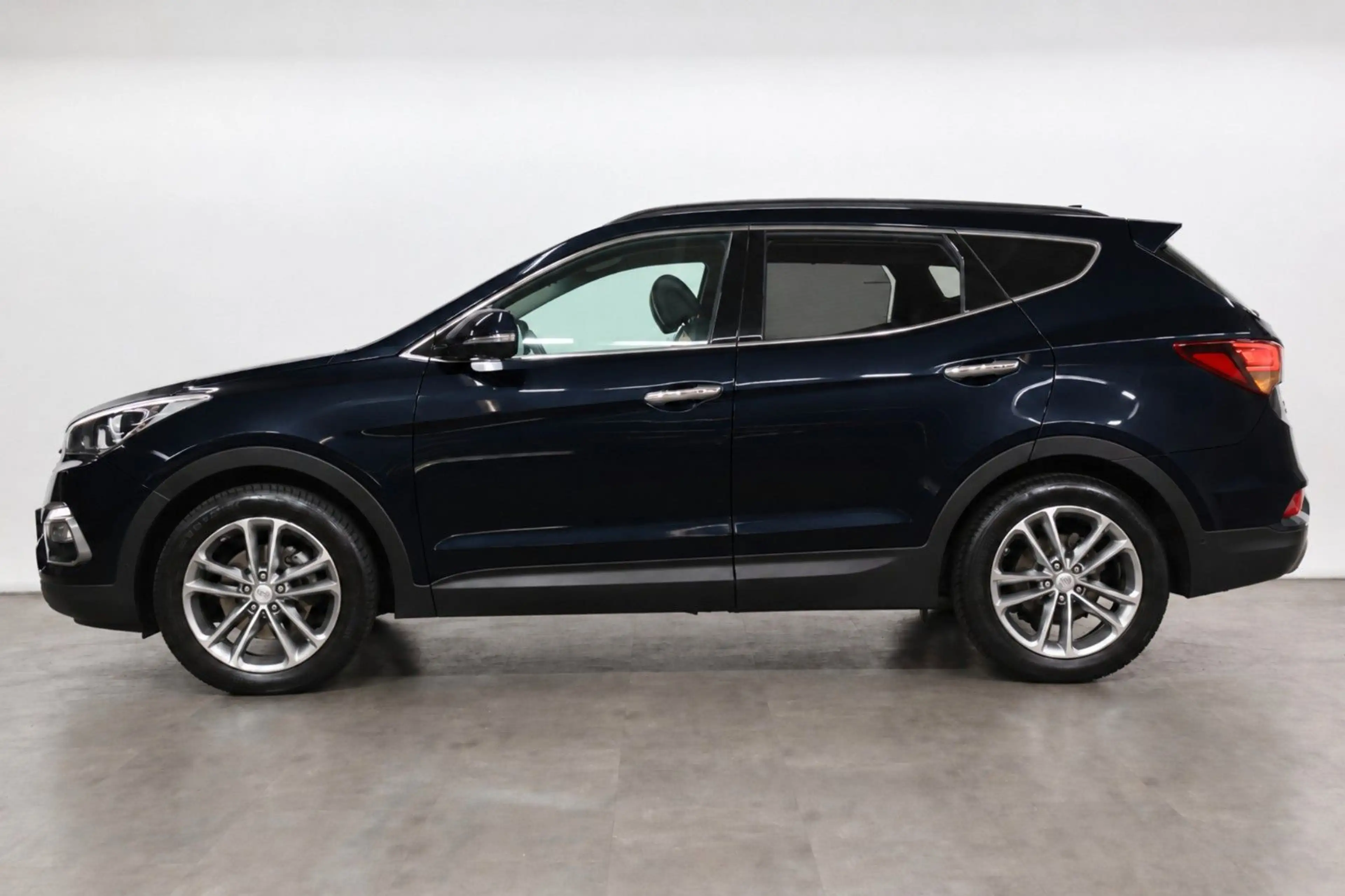 Hyundai SANTA FE Premium 4WD*7-SITZER*360°*AHK*INFINITY* — photo 11