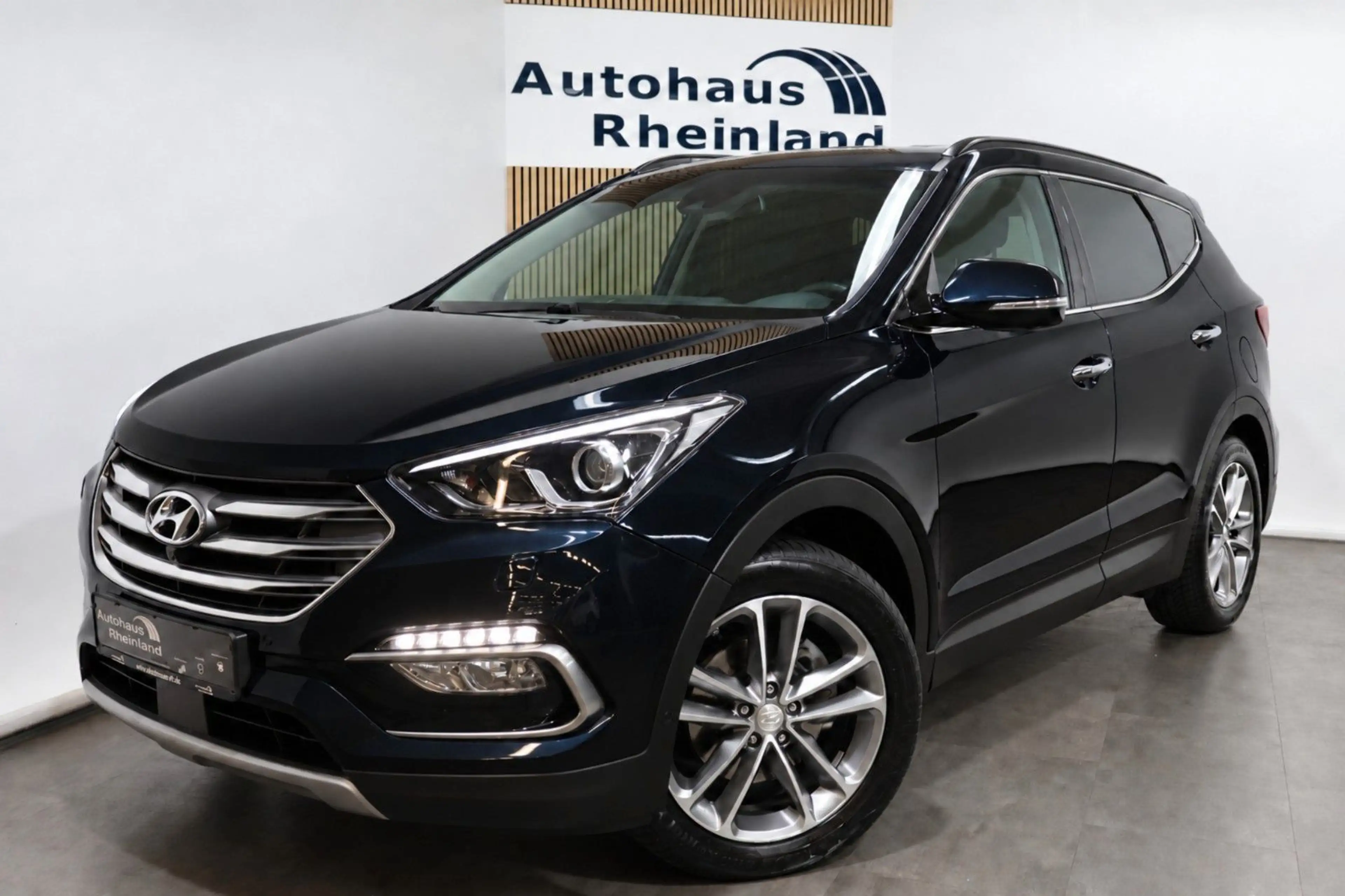 Hyundai SANTA FE Premium 4WD*7-SITZER*360°*AHK*INFINITY* — photo 12