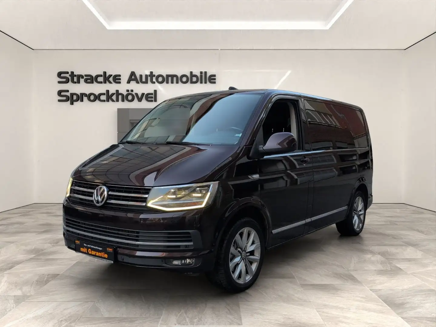 Volkswagen T6 Multivan Comfortline*Automatik*AHK*Leder*LED Zwart - 1