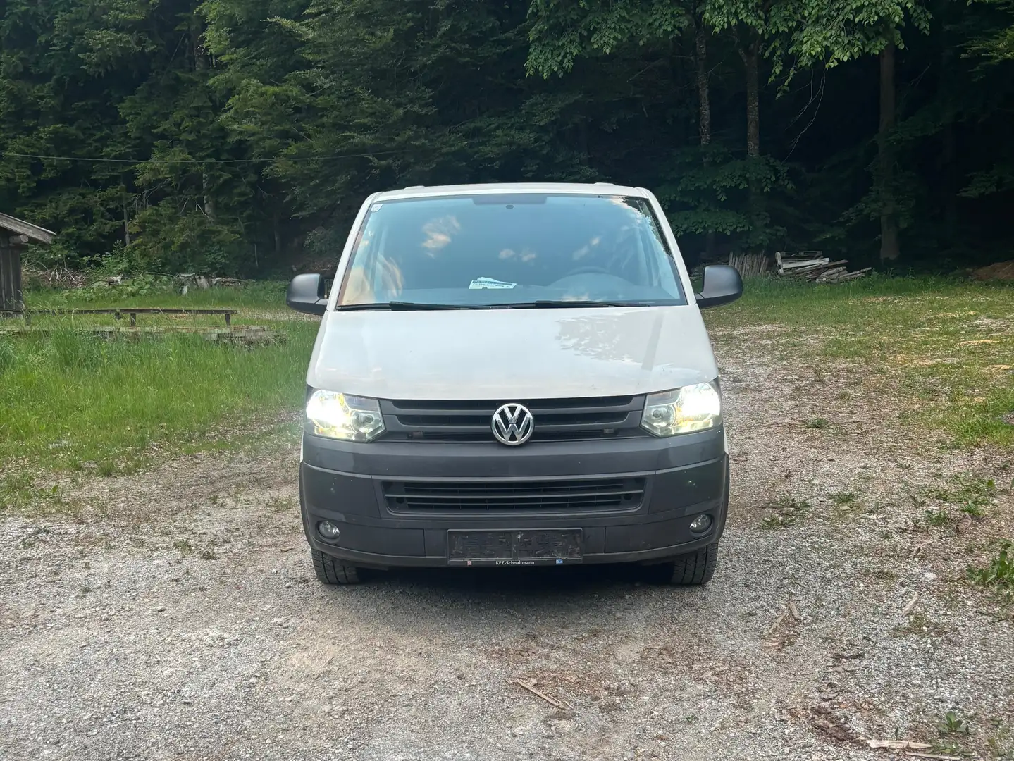 Volkswagen T5 Transporter Kastenwagen 2,0 BMT TDI 4motion D-PF Weiß - 1