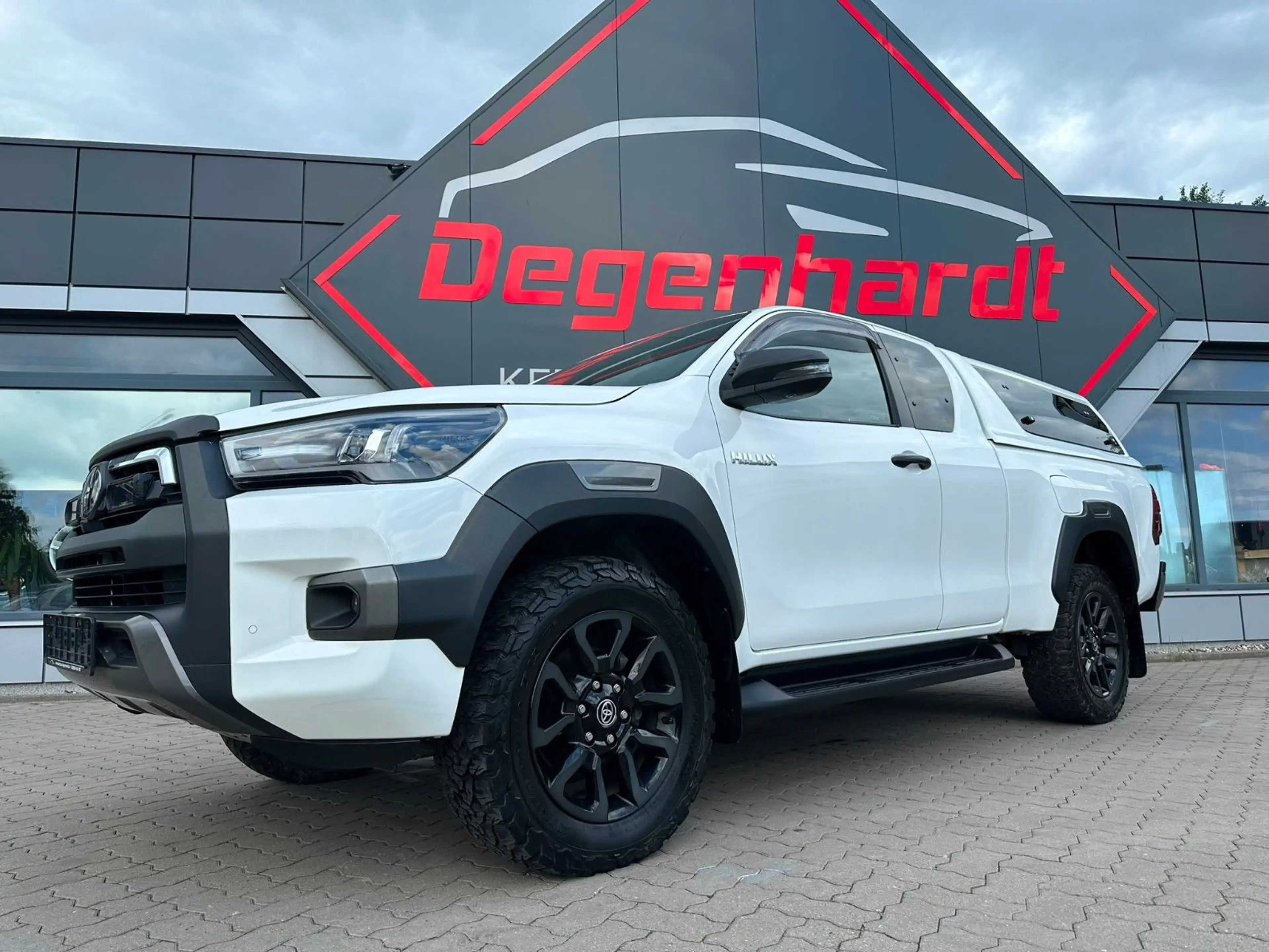 Toyota Hilux Extra Cab Invincible 4x4 NAV 360° AHK STH — photo 15
