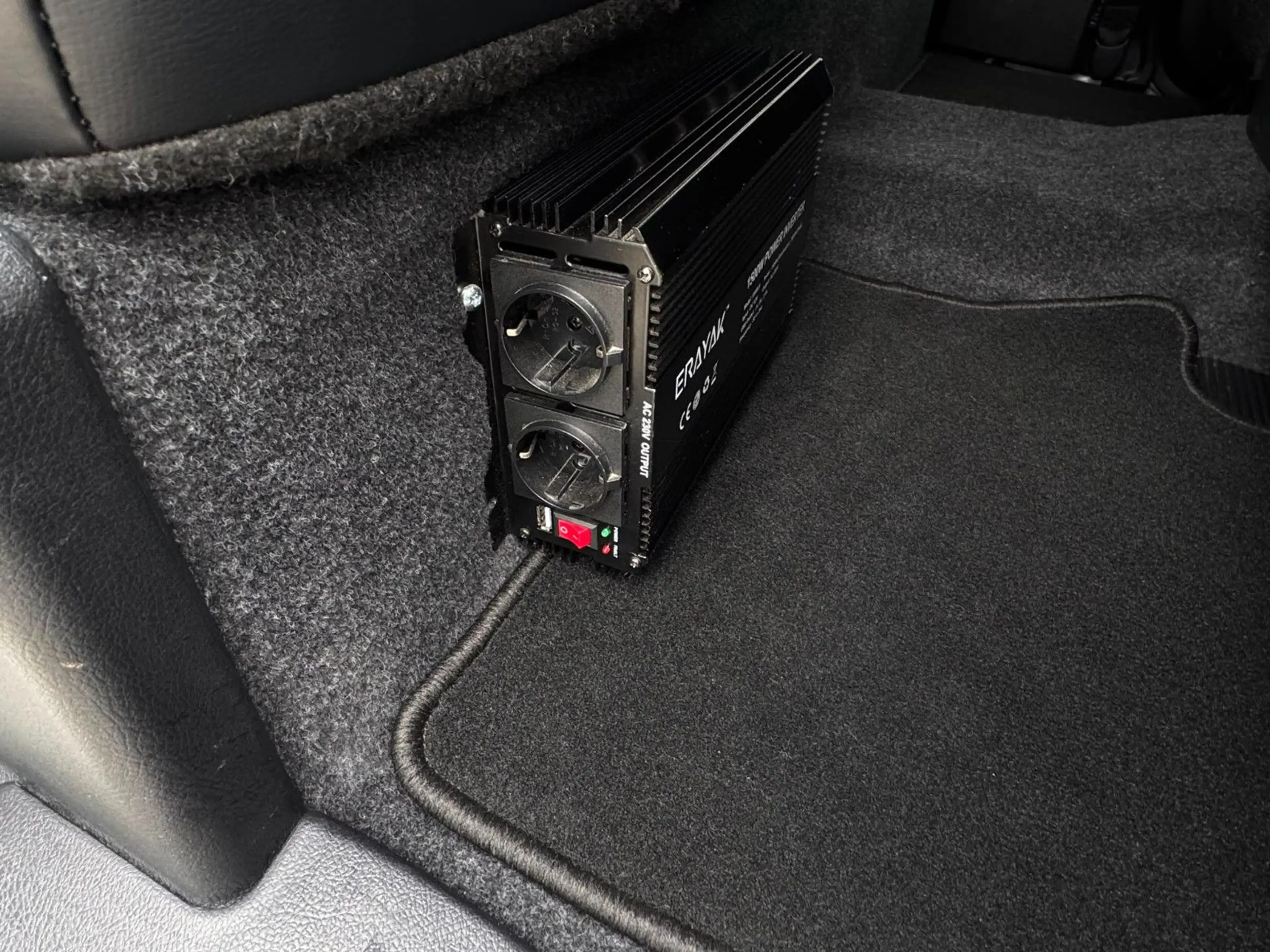 Toyota Hilux Extra Cab Invincible 4x4 NAV 360° AHK STH — photo 5