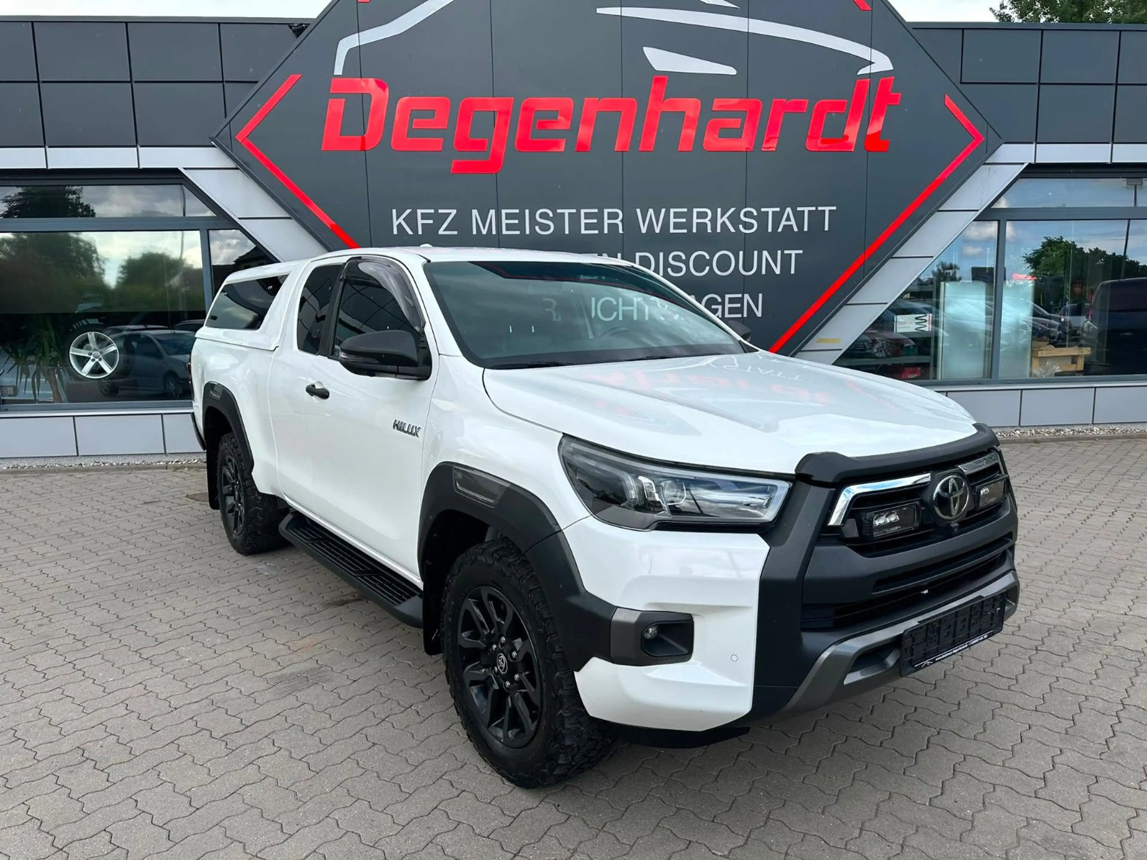 Toyota Hilux Extra Cab Invincible 4x4 NAV 360° AHK STH — photo 13