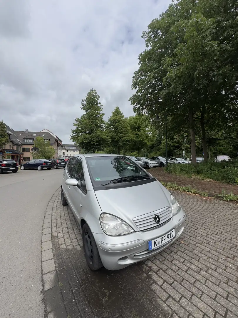 Mercedes-Benz A 170 CDI L Elegance Grau - 2