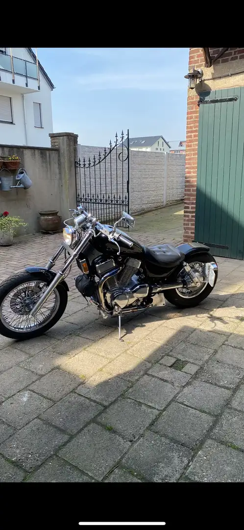 Suzuki Intruder C 1400 vs - 1