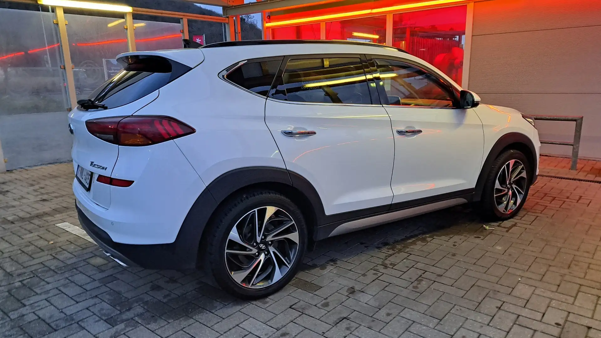 Hyundai TUCSON 1.6 CRDi Shine DCT - 1