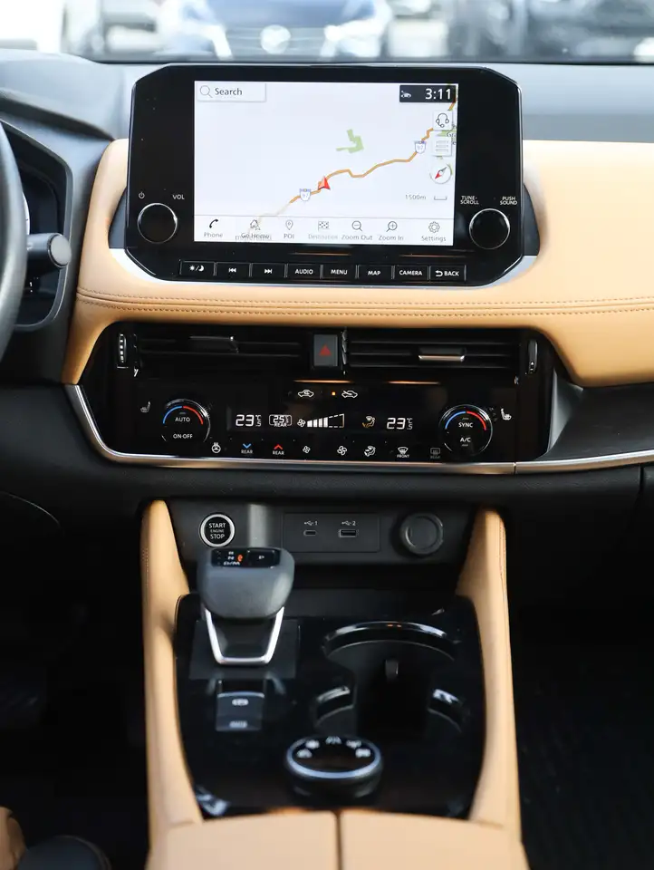 Nissan Rogue снимка Nissan Rogue