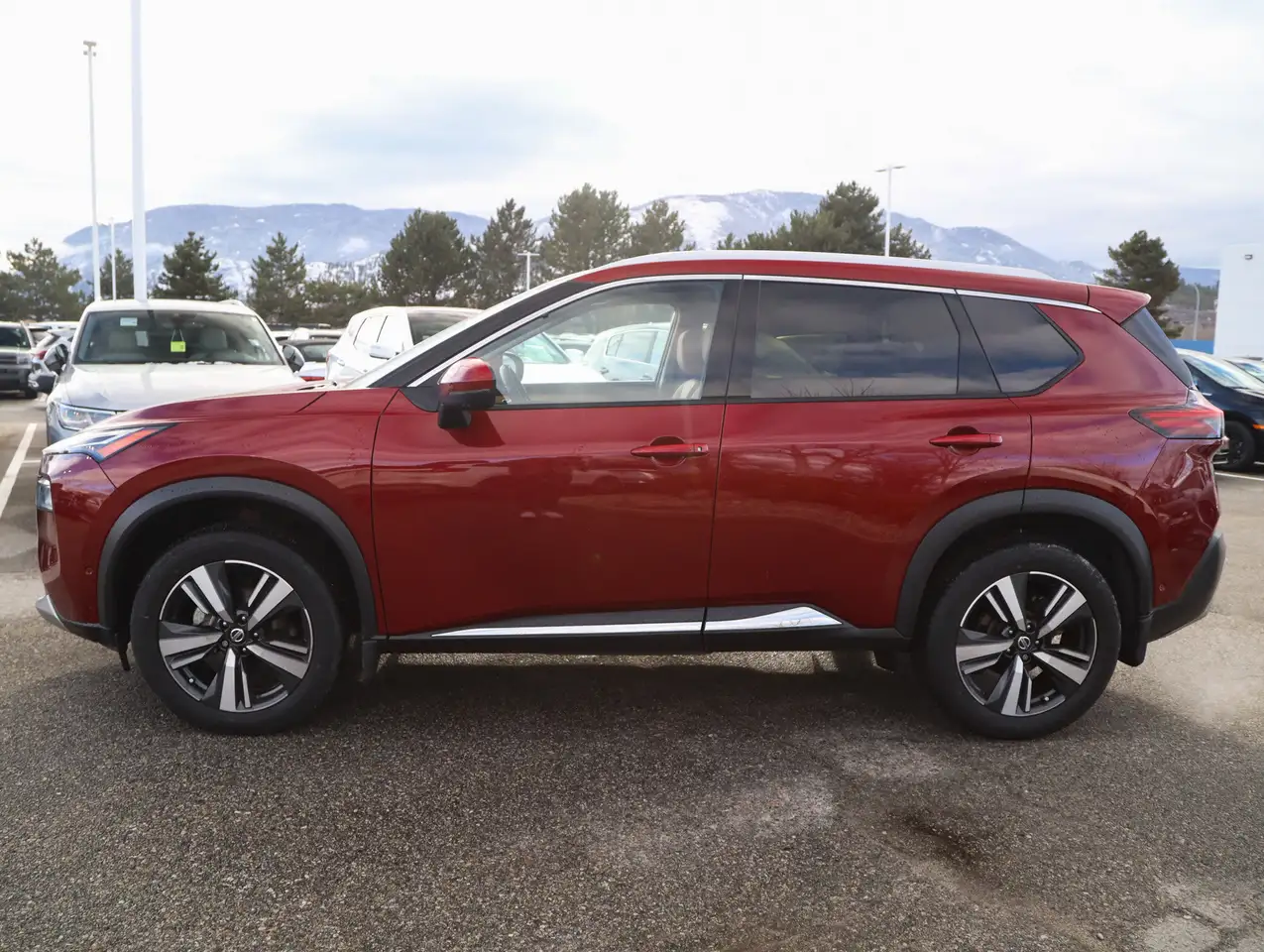 Nissan Rogue снимка Nissan Rogue
