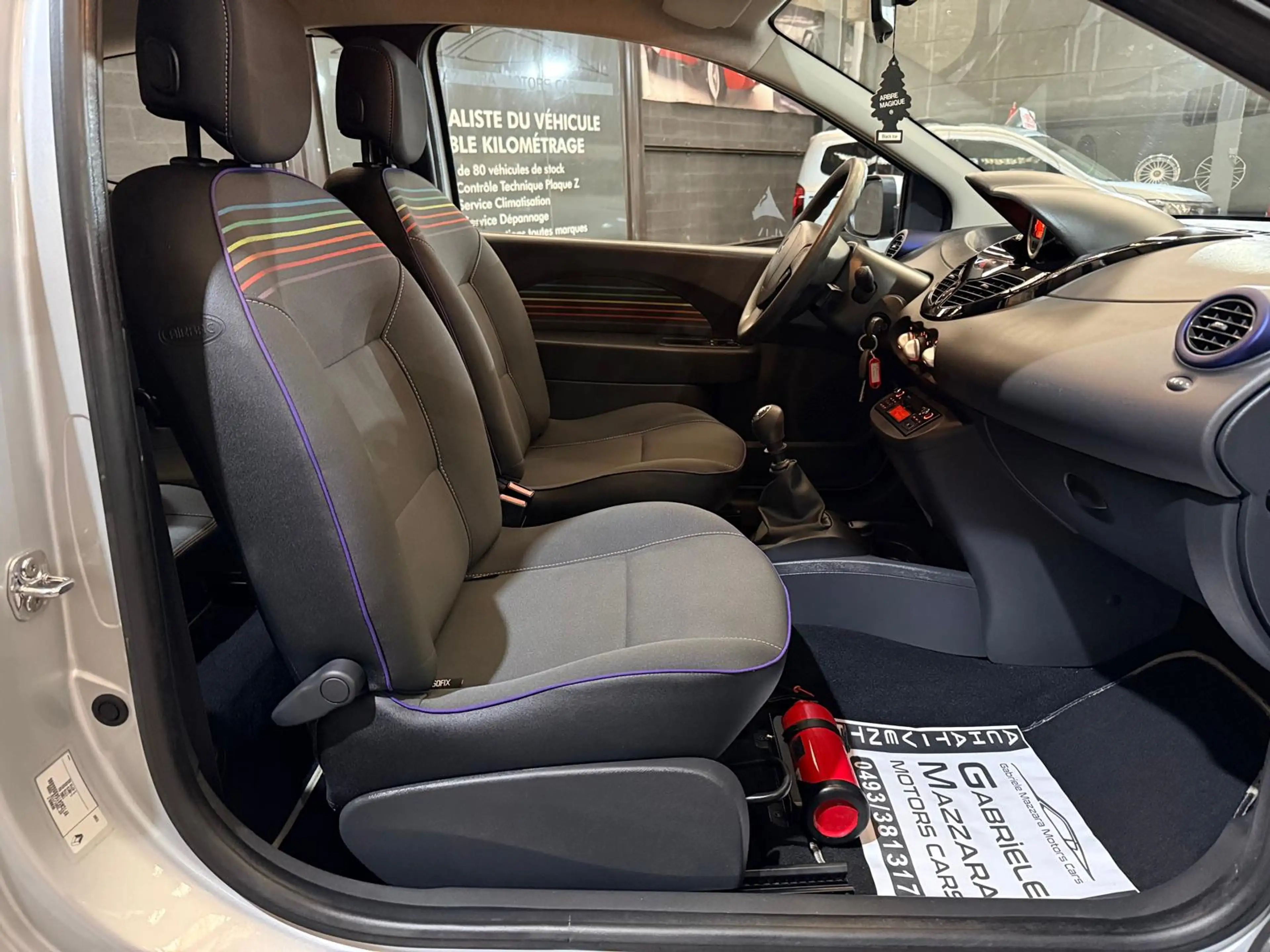 Renault Twingo Twingo 1.2i Airco USB V.E V.C — photo 12