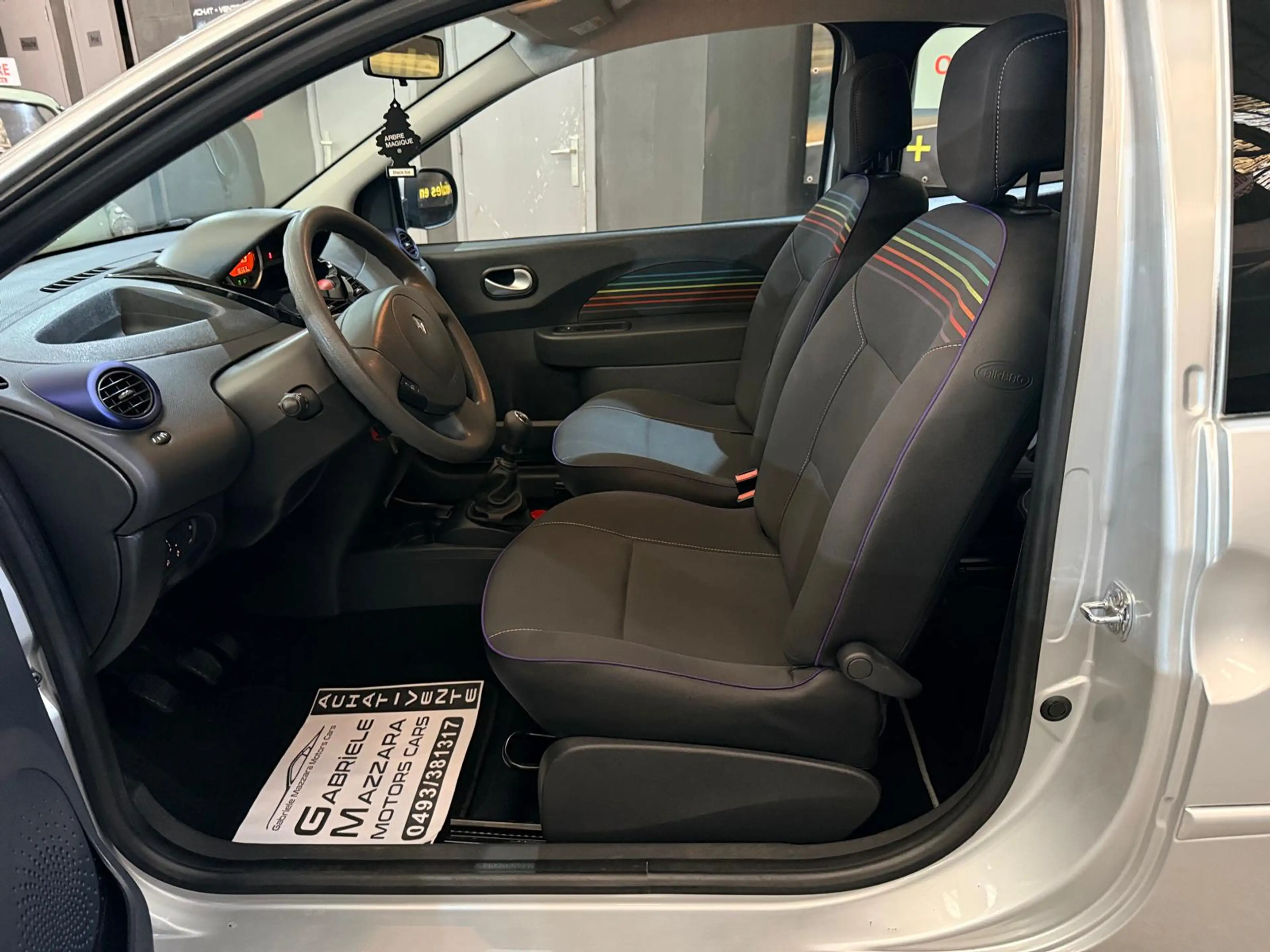 Renault Twingo Twingo 1.2i Airco USB V.E V.C — photo 15