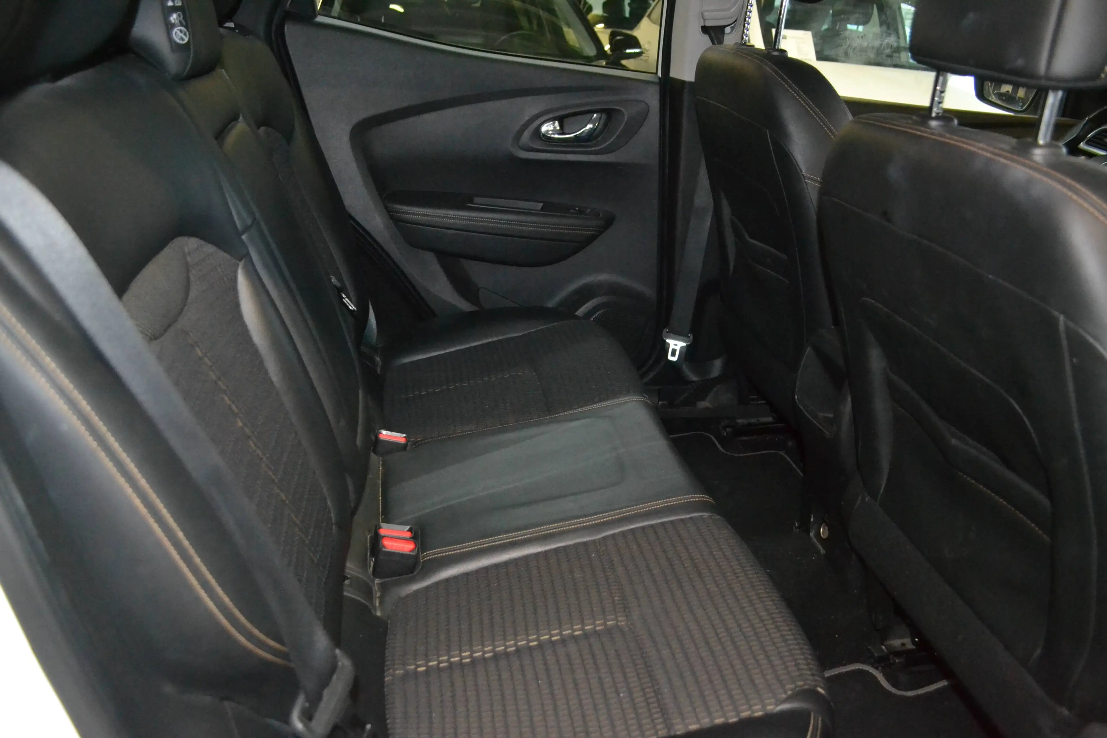 Renault Kadjar 1.6 DCi XMOD *NAVIGATION*T-LEDER*AHK* — photo 11