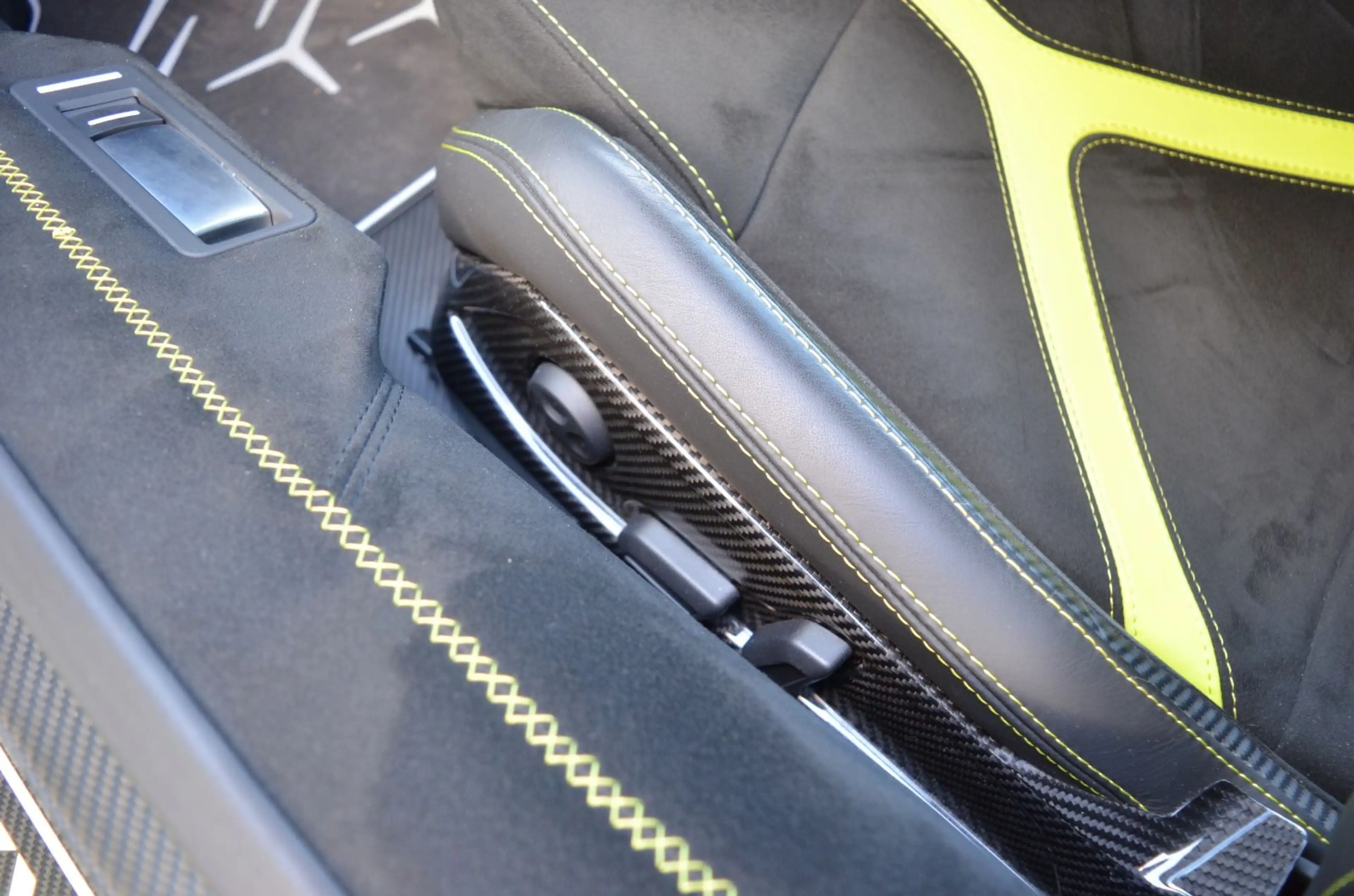 Lamborghini Aventador SVJ — photo 12