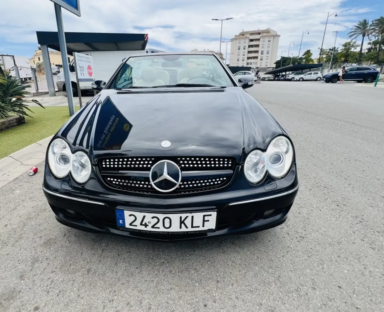 Mercedes-Benz CLK 200 Cabrio 320CDI Avantgarde 7G Zwart - 1